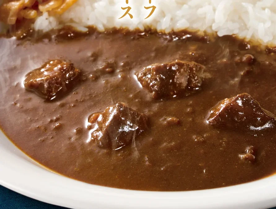 すき家の新ビーフカレーは何が違う？旧カレー・3種類・価格を比較